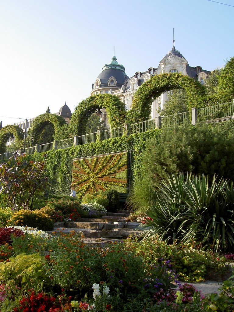 saint-francois-garden.jpg